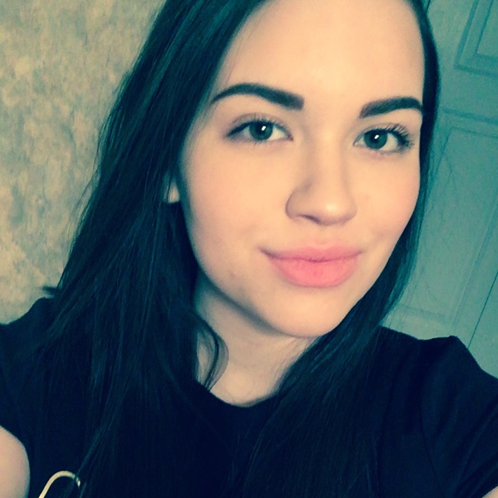 Meet your Posher, Rebecca